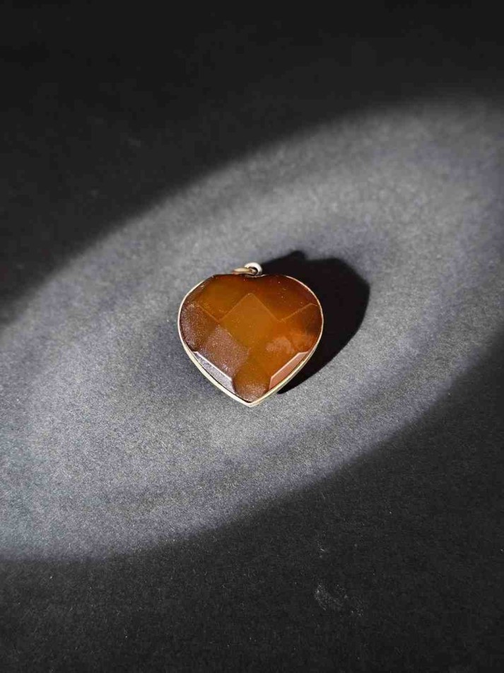 Yellow Onyx pendant